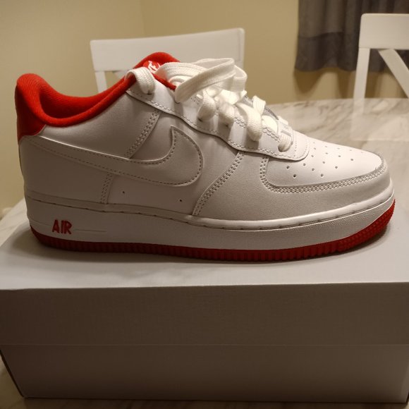 Shoes - Picture 1 of 4